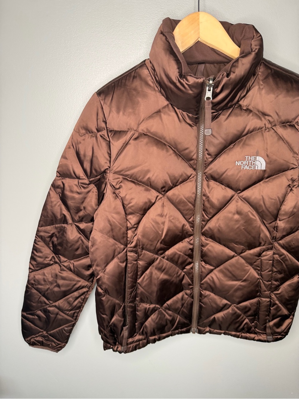 The North Face Chocolate Brown Puffer - Picture 4 of 10